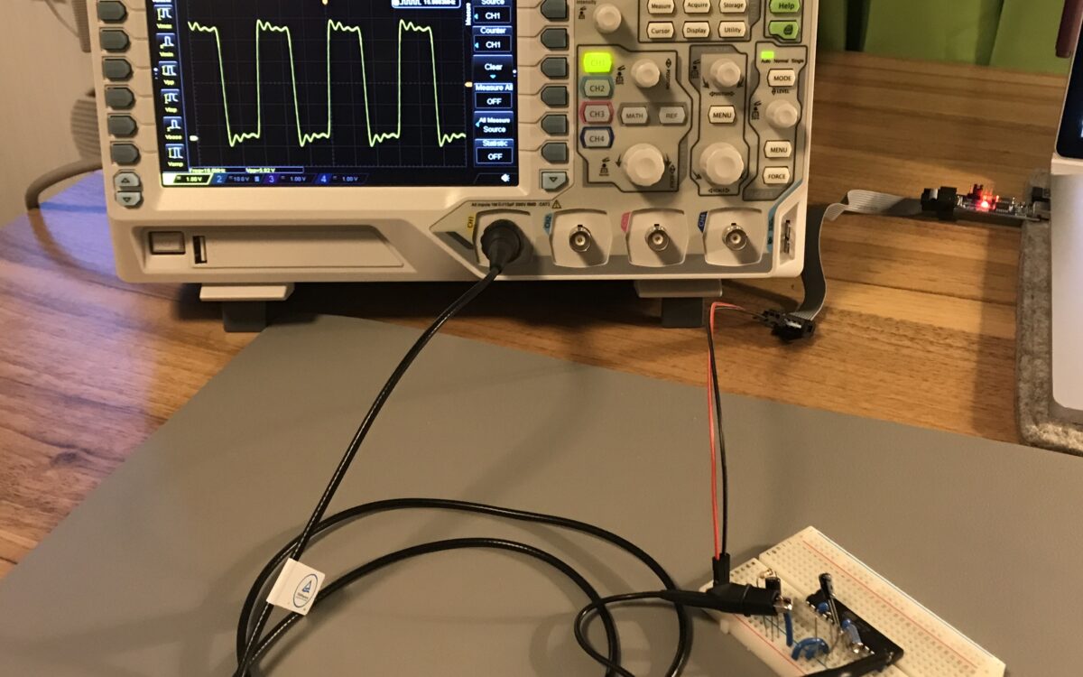 Choosing capacitors for external crystal resonators